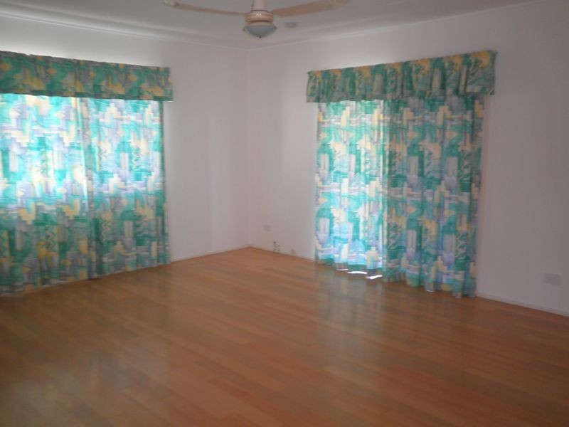 8 Sonter Street, Raceview QLD 4305