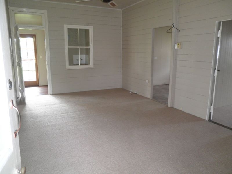 27 Marian Street, Booval QLD 4304
