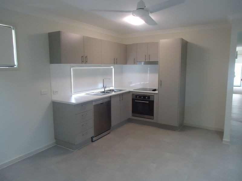 2/75 Brentwood Drive, Bundamba QLD 4304