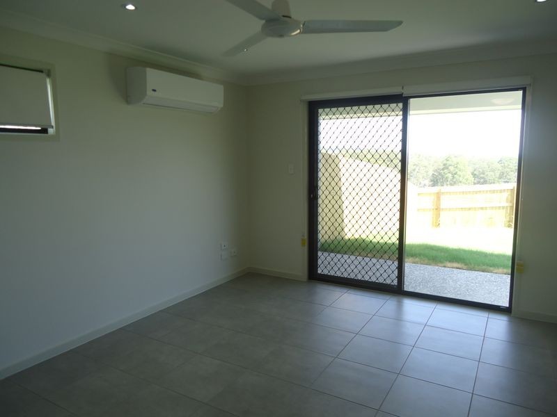 2/75 Brentwood Drive, Bundamba QLD 4304