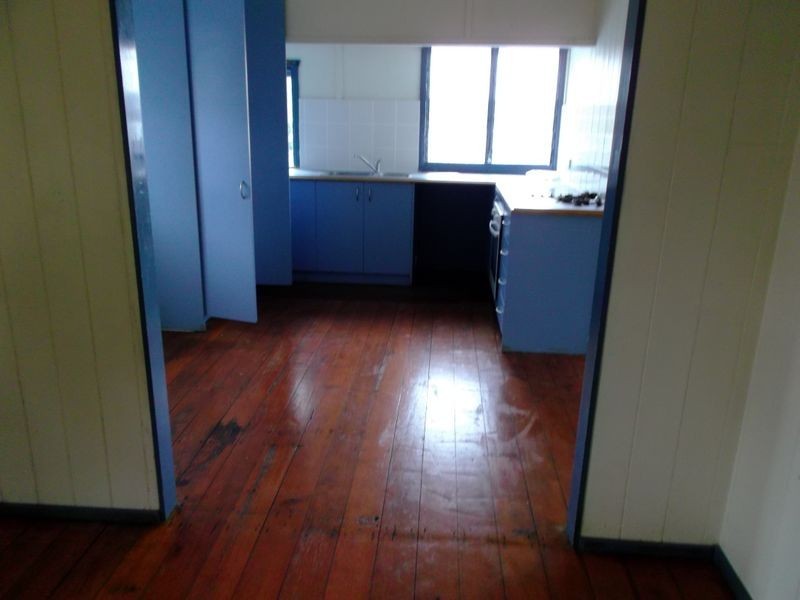 94 Barclay Street, Bundamba QLD 4304