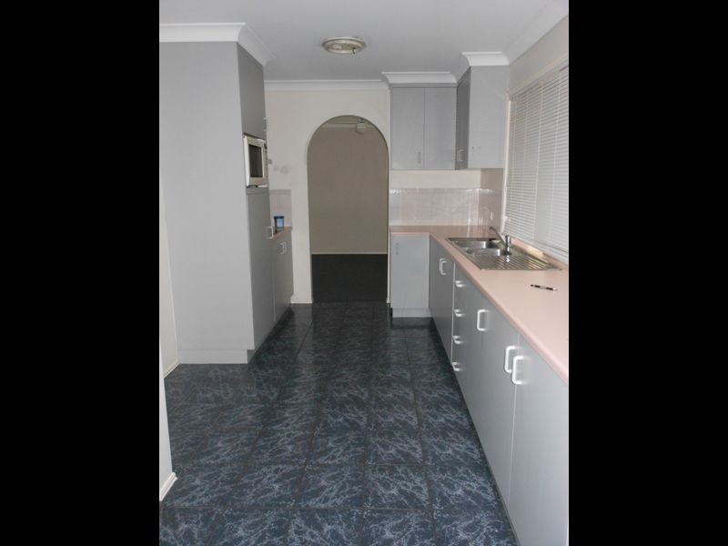 4 Pender Street, North Ipswich QLD 4305