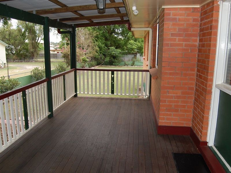 2 Peacock Street, One Mile QLD 4305
