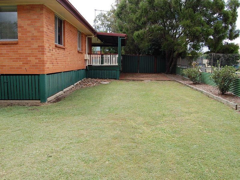 2 Peacock Street, One Mile QLD 4305