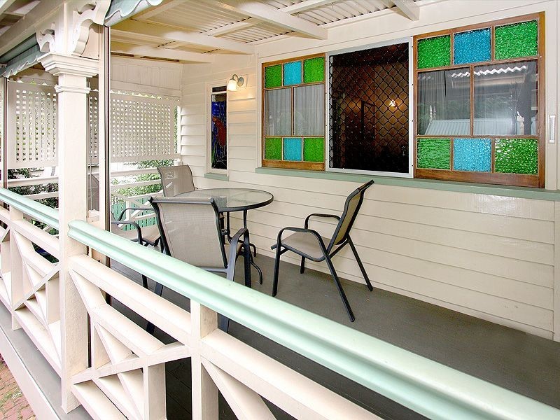 18 Waghorn st, Woodend QLD 4305