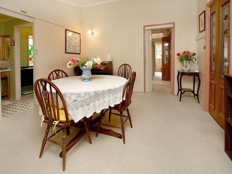 18 Waghorn st, Woodend QLD 4305