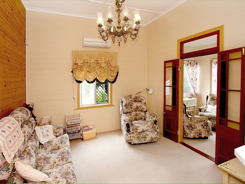 18 Waghorn st, Woodend QLD 4305