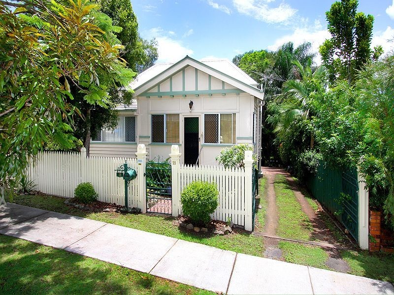 18 Waghorn st, Woodend QLD 4305