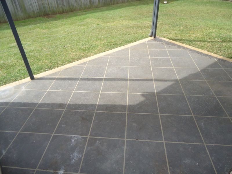 20 Banksia Drive, Raceview QLD 4305