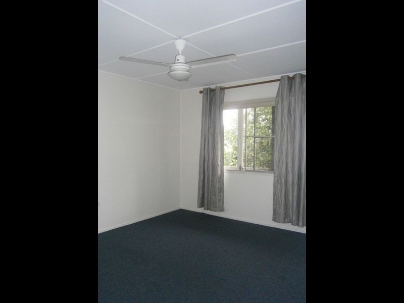 8 Odette Street, Leichhardt QLD 4305