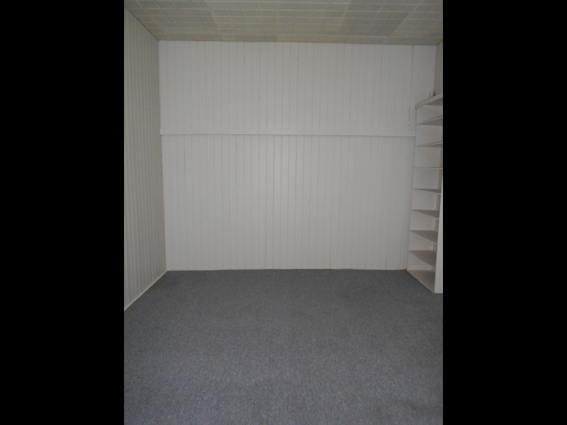 8 Cole Street, Booval QLD 4304