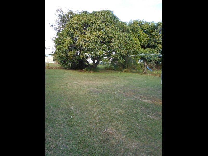 8 Cole Street, Booval QLD 4304