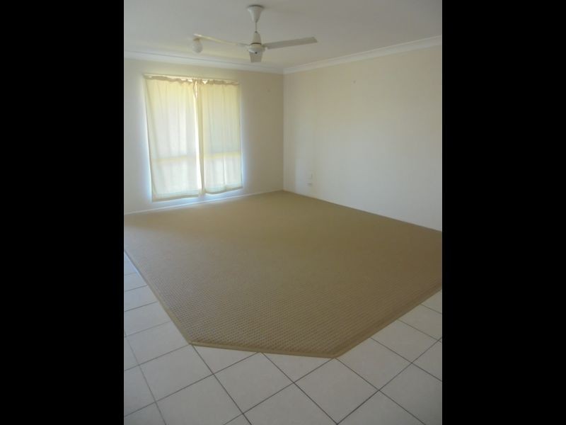 1 Redwood Place, Yamanto QLD 4305