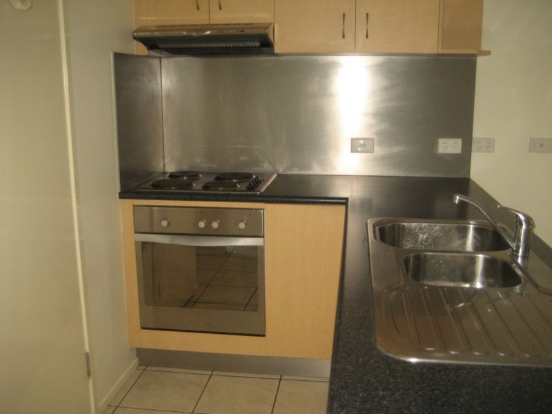 4/19 Bergin Street, Booval QLD 4304