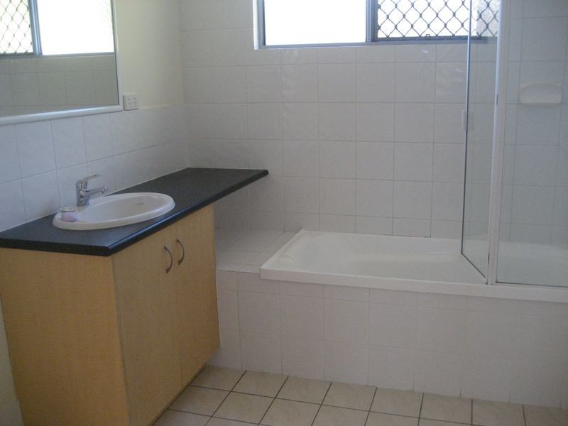 4/19 Bergin Street, Booval QLD 4304