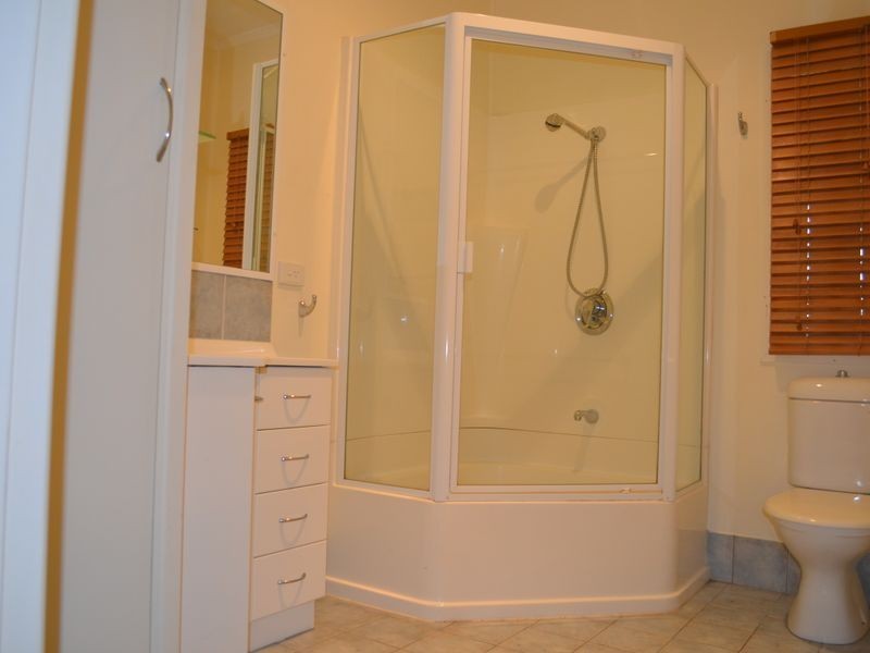 14 Cameron Street, Brassall QLD 4305