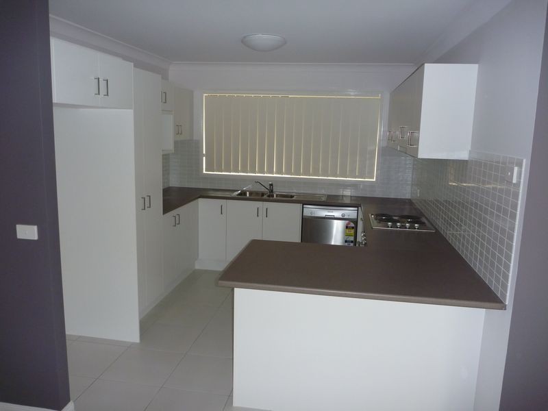 5 Fair Street, One Mile QLD 4305