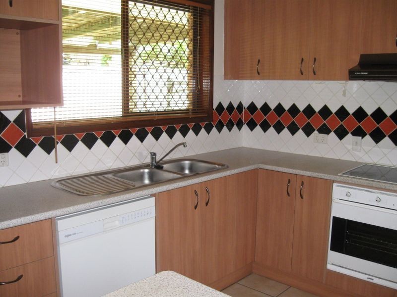 5 Loveanius Street, Silkstone QLD 4304