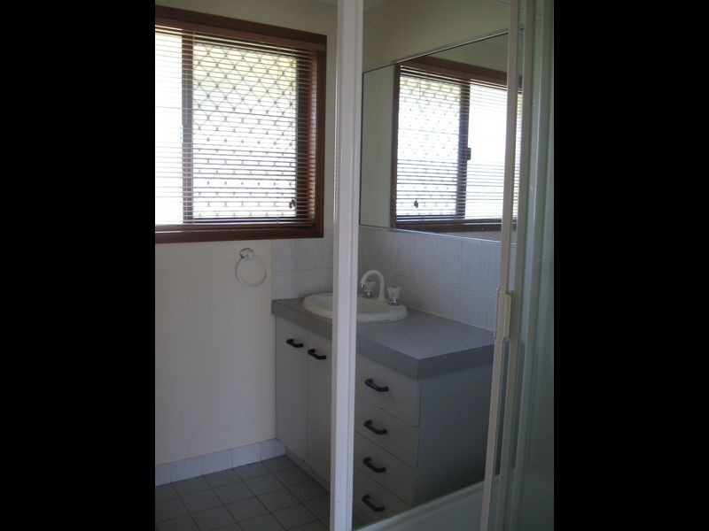 5 Loveanius Street, Silkstone QLD 4304