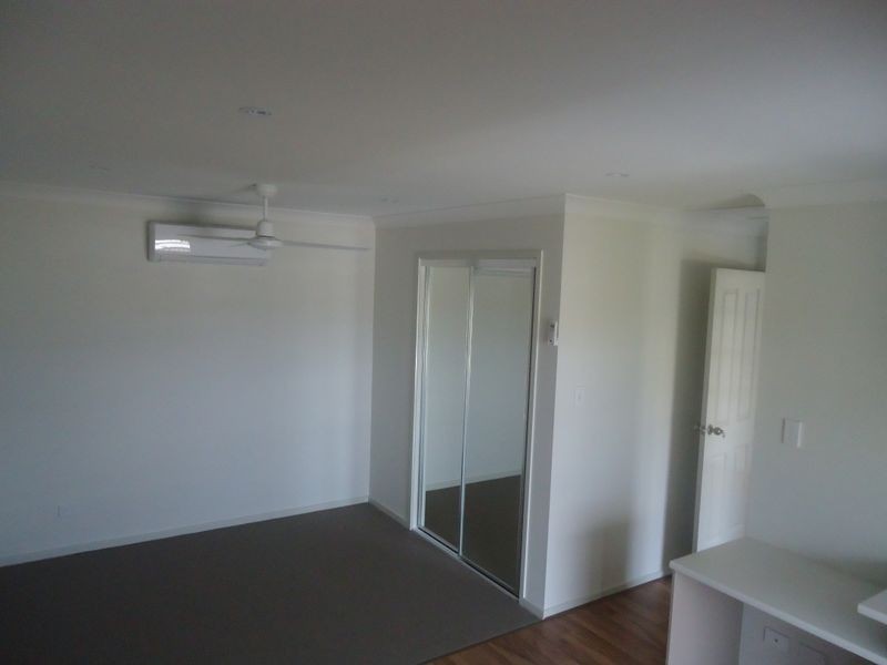 1/38 b Brentwood Drive, Bundamba QLD 4304
