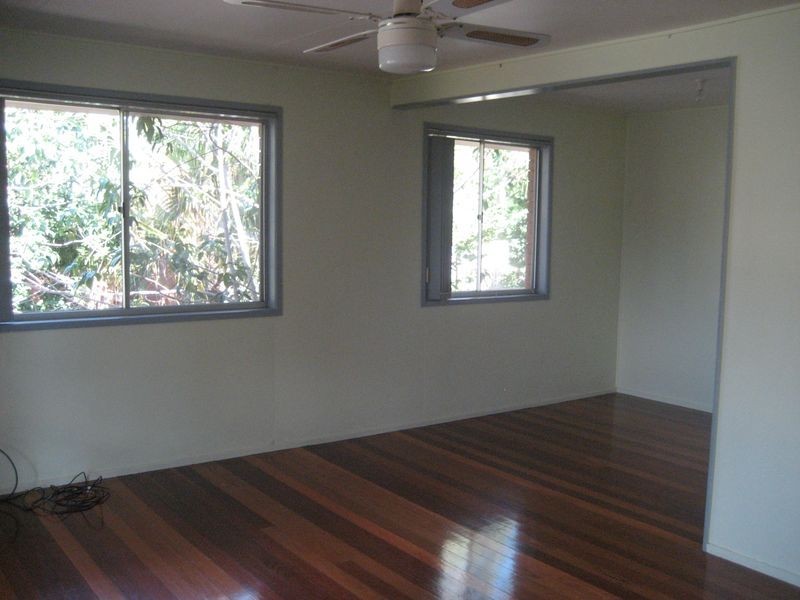 10 Rapur st, Raceview QLD 4305