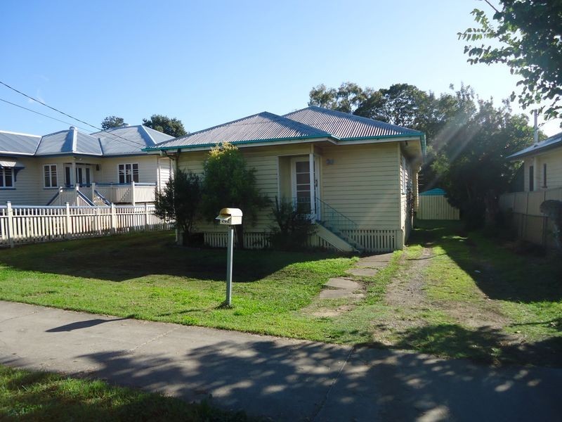 202 Glebe Rd, Booval QLD 4304