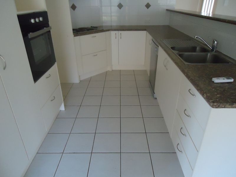 14 Dornoch Street, Raceview QLD 4305