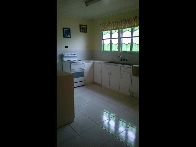 2 Perry Street, Churchill QLD 4305