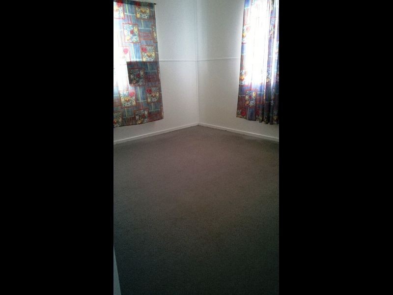 2 Perry Street, Churchill QLD 4305