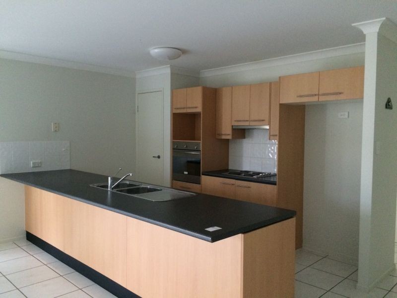 5 Varley Street, Lowood QLD 4311