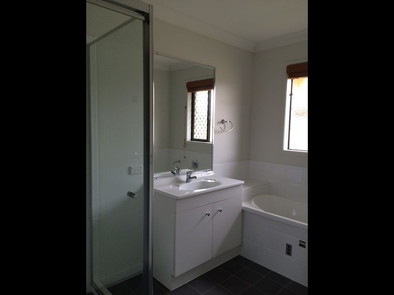 5 Varley Street, Lowood QLD 4311