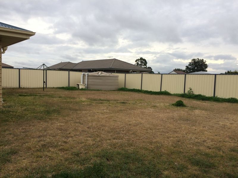 5 Varley Street, Lowood QLD 4311