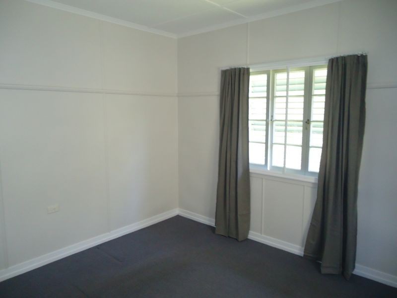 6 Glossop Street, Brassall QLD 4305