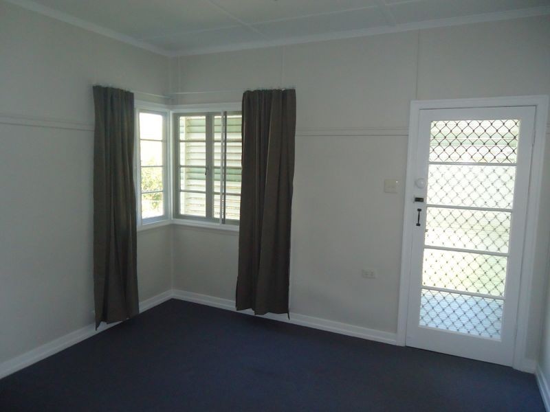 6 Glossop Street, Brassall QLD 4305