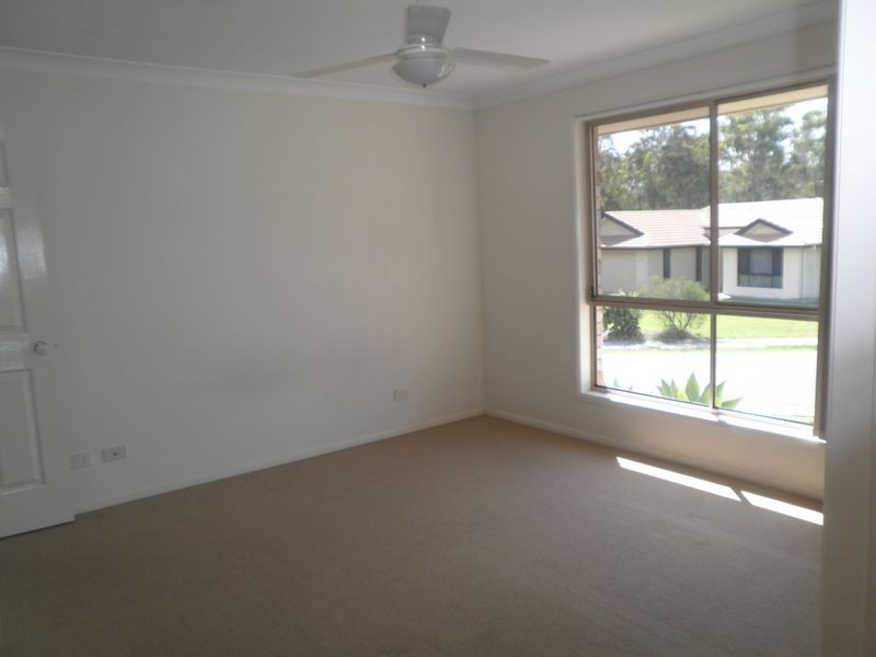 5 Tulipwood Close, Brassall QLD 4305