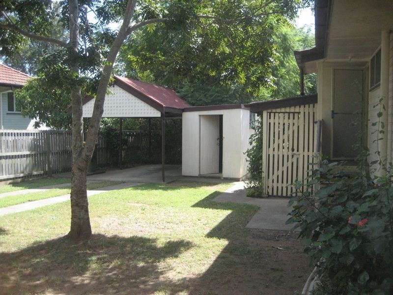 2 Baillieston Street, Leichhardt QLD 4305