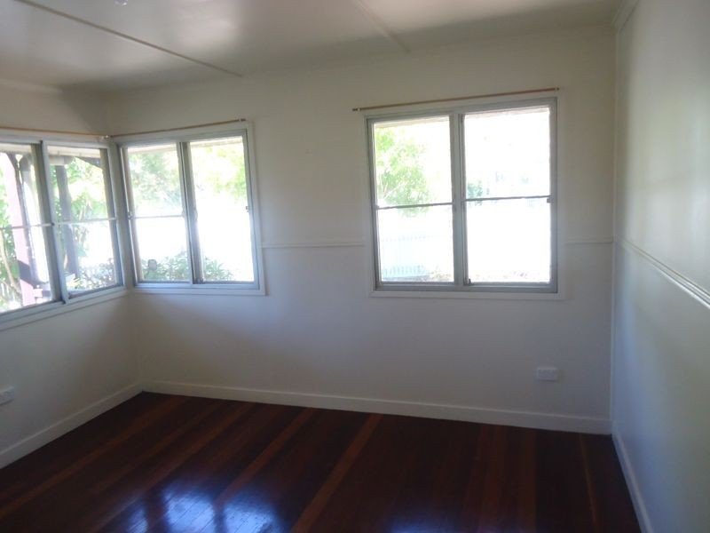 2 Baillieston Street, Leichhardt QLD 4305