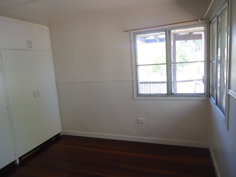 2 Baillieston Street, Leichhardt QLD 4305