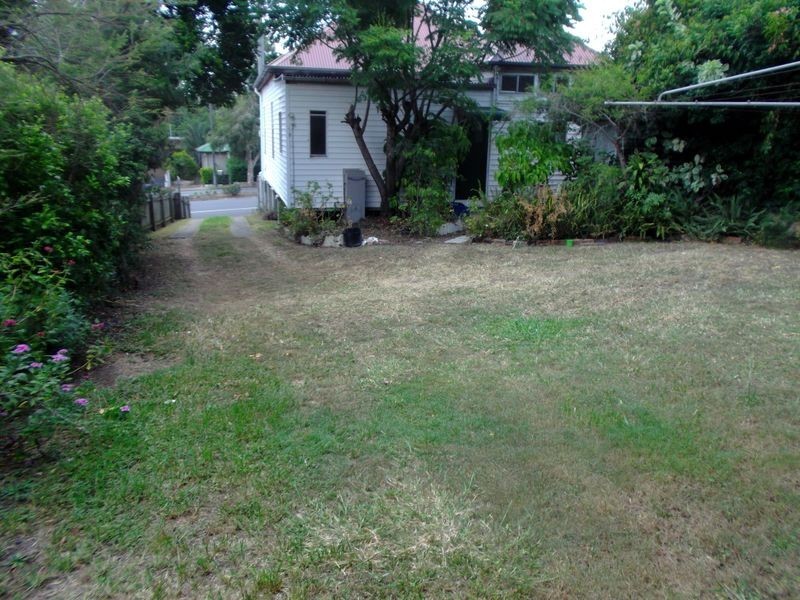 23 Warwick Road, Ipswich QLD 4305