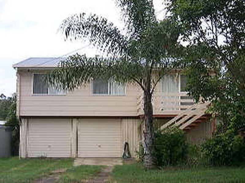 6 Selwyn Street, North Booval QLD 4304