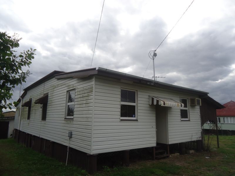 16 River Rd, Bundamba QLD 4304