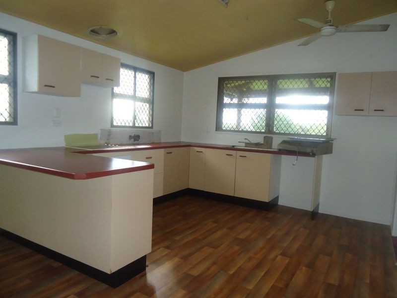 16 River Rd, Bundamba QLD 4304