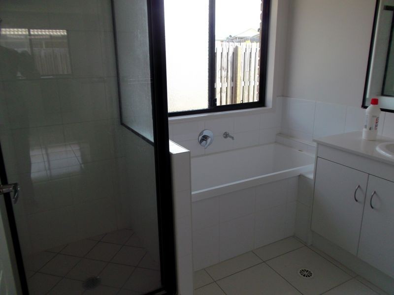 27 Moonlight Drive, Brassall QLD 4305