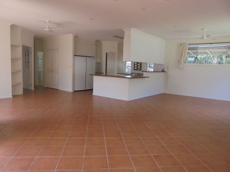 286 Eastfield Court, Deebing Heights QLD 4306