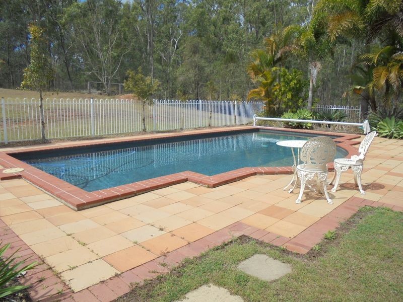 286 Eastfield Court, Deebing Heights QLD 4306