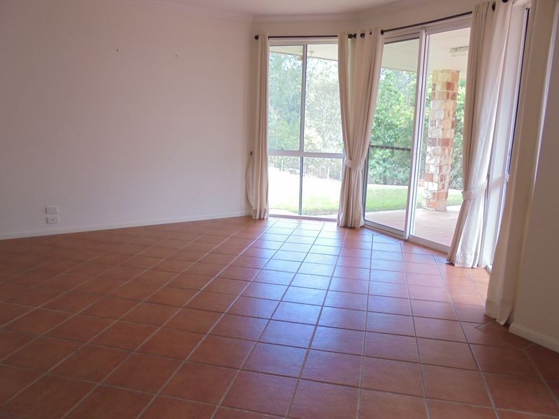 286 Eastfield Court, Deebing Heights QLD 4306