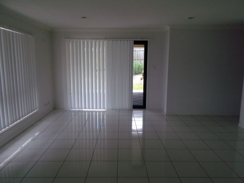 37 Pencarrow Crescent, Raceview QLD 4305