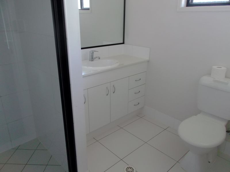 37 Pencarrow Crescent, Raceview QLD 4305