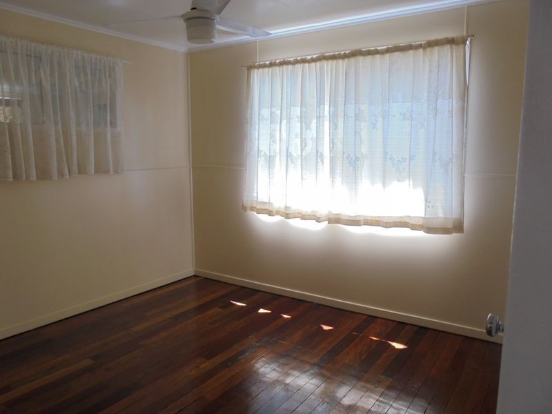 6 Vera Street, Churchill QLD 4305