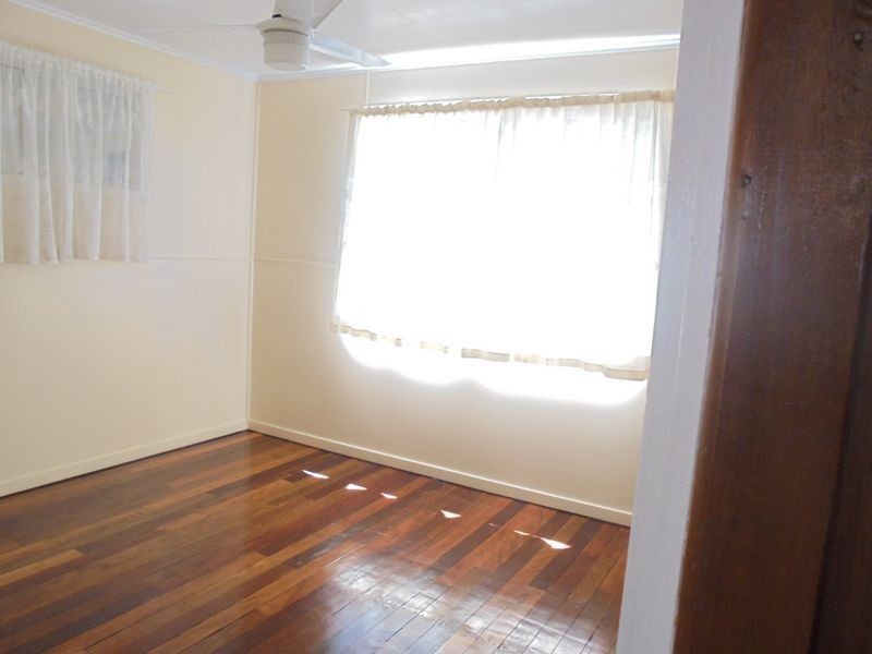 6 Vera Street, Churchill QLD 4305